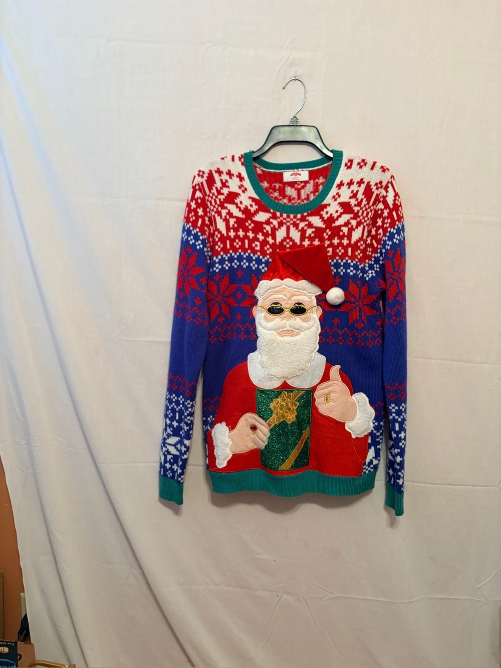 Holiday Time ugly Christmas 3D Santa Claus with sunglasses w/a green gift pouch